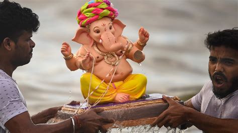 At Least 20 Die During Ganesh Idols Immersion Across Maharashtra Mumbai News Hindustan Times