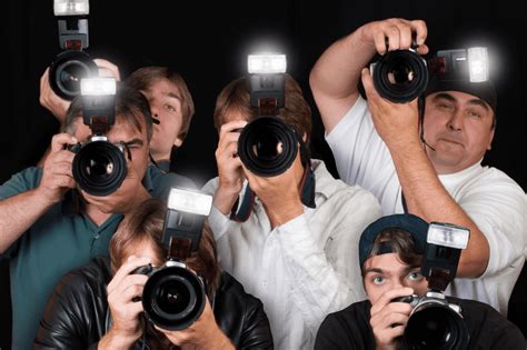 9 Paparazzi Tricks Celebrities Use To Avoid Getting Photographed · The