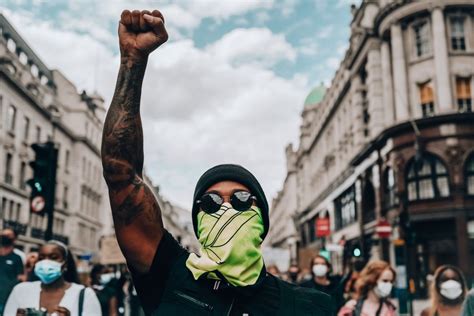 Lewis Hamilton Ikut Aksi Damai Black Lives Matter Di London Antara News