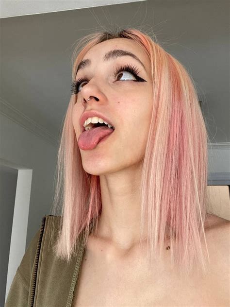Fuck My Throat Until You Cum Down It Can’t You See Me Begging 🤤🖤 R Ahegao Irl