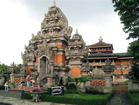 Rumah Adat Bali Lengkap Dengan Gambar dan Penjelasan