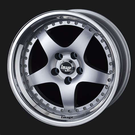 Figure 1 shows a typical wheel and the lacing pattern is typical to 90 % of motorcycle wheels that you will encounter. Bespoke Cast Alloy Wheels - Image Wheels L5