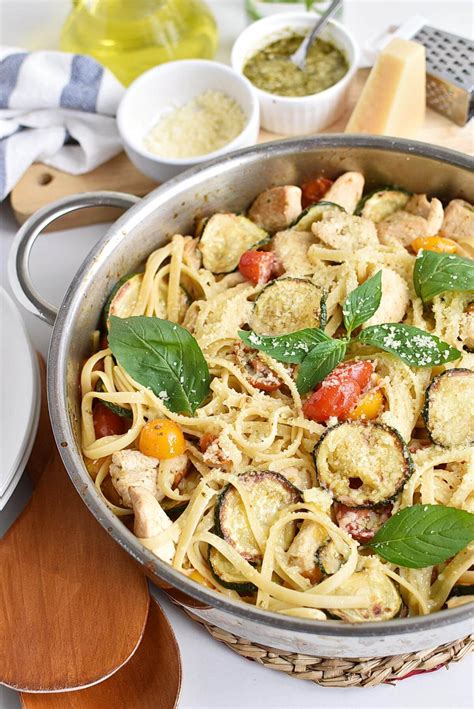 The flavor combination of zucchini, tomatoes, onions, parmesan and seasonings is absolutely amazing! Parmesan Zucchini Tomato Chicken Spaghetti Recipe - Cook ...