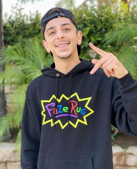 Really really wanna zigazig ha. Pin by Robeeto on Vee | Sweatshirts