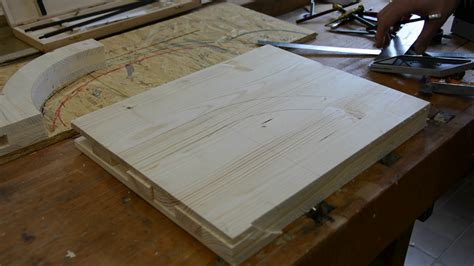 A table saw blade guard works to protect you as you use the saw, as well as acts as a trap for sawdust. DIY tablesaw overhead blade guard - Way of Wood