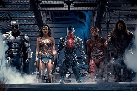 Sinopsis Film Justice League Aliansi Superhero Selamatkan Bumi Tayang
