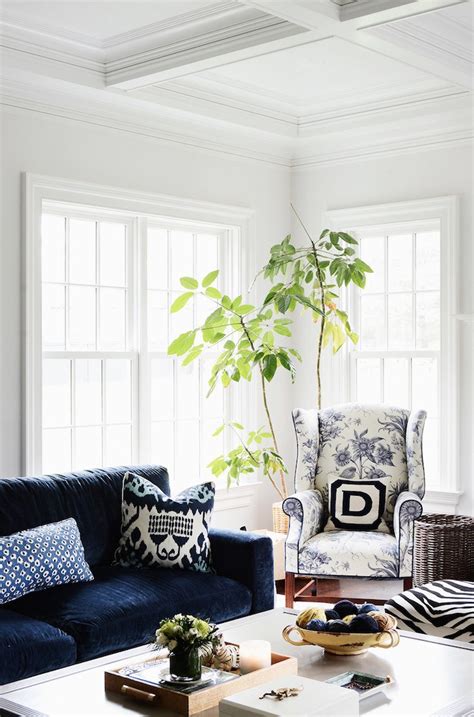Blue couch living room blue sofa living room decor ideas. 25 Stunning Living Rooms with Blue Velvet Sofas