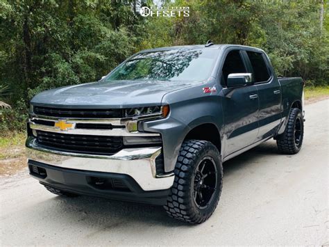 2019 Chevrolet Silverado 1500 Wheel Offset Aggressive 1 Outside C02