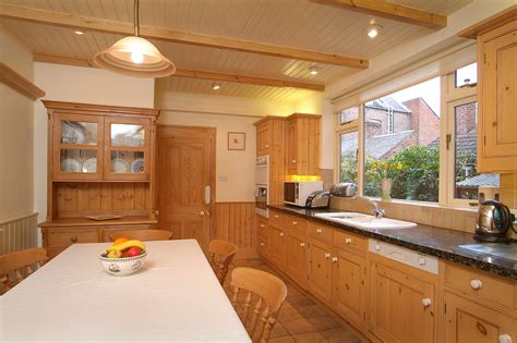 Second hand country style kitchen in very good condition. High Quality Second Hand Cabinets #3 Second Hand Kitchens ...