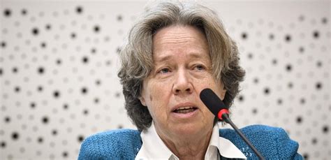 Θα μπορούσατε μήπως να ανεβάσετε την νέα ταινία monster του a$ap rocky και nas? Αθηνά Λινού: «Λάθος το κλείσιμο στα σπίτια, η ύπαιθρος ...