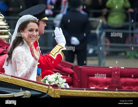 Kate And William Ride A Carriage From Westminster Abbey To Buckingham