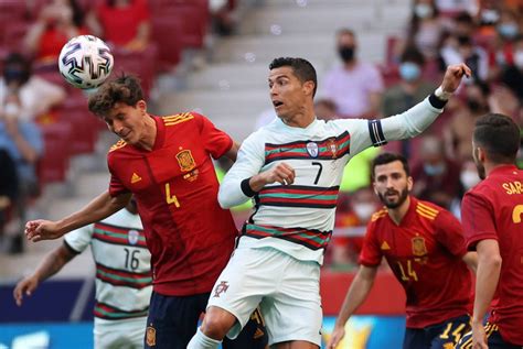 Born 16 january 1997) is a spanish professional footballer who plays as a centre back for villarreal. Tin chuyển nhượng 14-6: MU ký Pau Torres, Chelsea lấy ...
