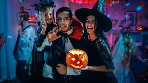 36 Hauntingly Good Halloween Party Ideas For Any Budget STATIONERS