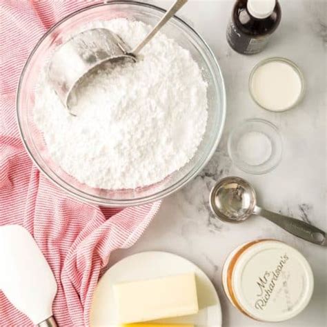 How To Make Powdered Sugar Grandbaby Cakes