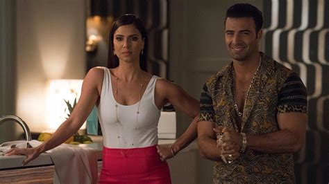 It premiered on june 17, 2019, and concluded on september 9, 2019. Grand Hotel (S01E02): Smokeshow Summary - Season 1 Episode ...