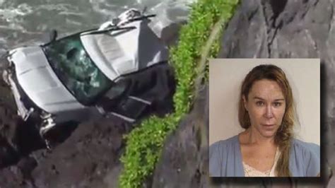 Police Woman Intentionally Drove Off Cliff Killing Twin During Fight