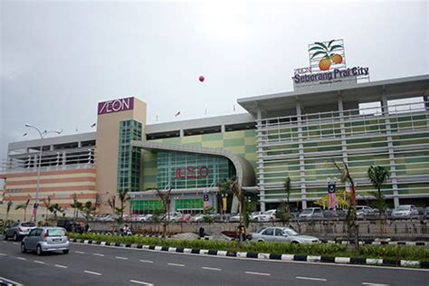 Shopping malls are fast evolving. Traveling: AEON Seberang Prai City Shopping Centre
