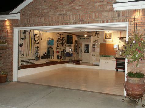 Dal 1970, in pieno centro storico nei pressi della stazione ferroviaria di s.maria novella, l'international garage è un punto di riferimento per tutti coloro che vogliono. 25 Garage Design Ideas For Your Home