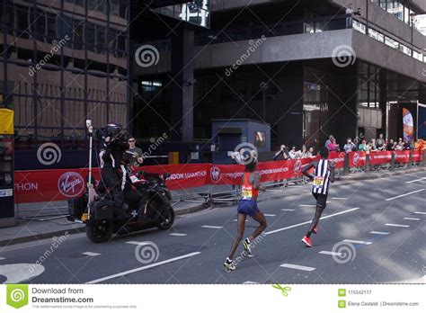 London Uk April Elite Runner Of The London Marathon Editorial Photography Image Of