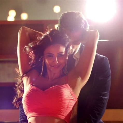 Daisy Shah Seduces In New Hate Story 3 Song Tu Isaq Mera Daisy Shah