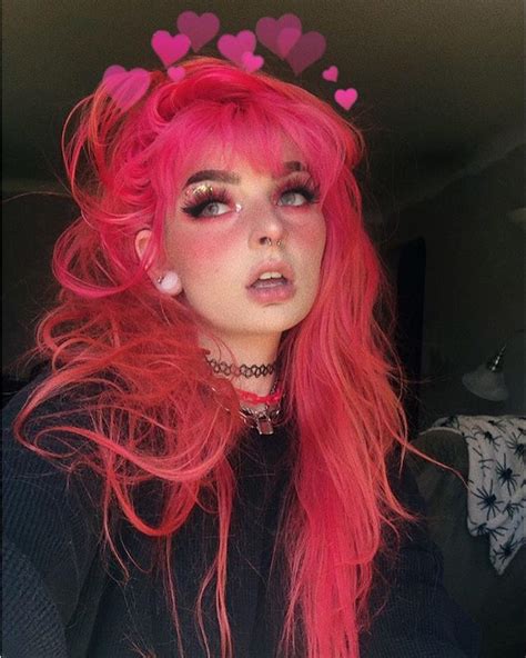 Pin By Neissa ⚠ On Woah Cool Hair In 2020 Magenta Hair Aesthetic