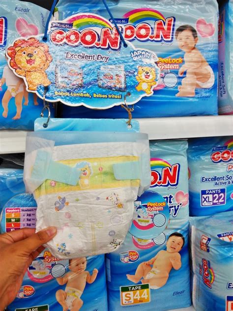 Bagaimana cara menyusui bayi yang benar? CeRiTa cHa: Apa Saja Jenis-jenis Peralatan Bayi Baru Lahir?