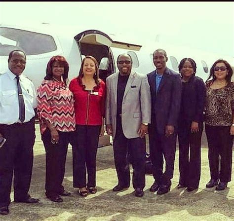 Renowned Preacher Drmyles Munroe Wife And Daughter Die In Plane Crash