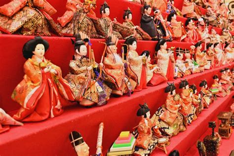 Hinamatsuri Japans Colorful Festival Of Dolls Work In Japan For Engineers