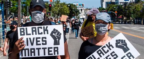 Les Américains Blancs En Force Dans Les Manifestations Contre Le
