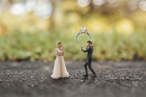 Mesmerizing Miniature Photography Ideas For Pre Wedding