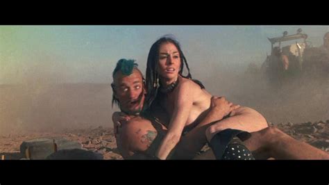 Anne Jones Desnuda En Mad Max 2 The Road Warrior
