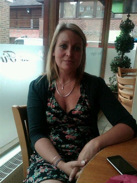 Lucyslooking 50 From Esher Is A Local Granny Looking For Casual Sex
