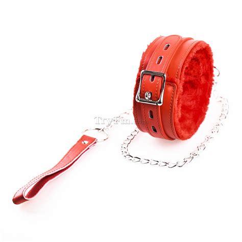 red plushed collar tryfm