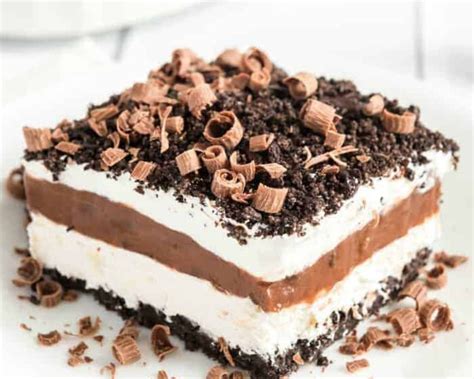 Spread mixture over previous layer. Chocolate Lasagna Recipe - No-bake dessert for your dinner