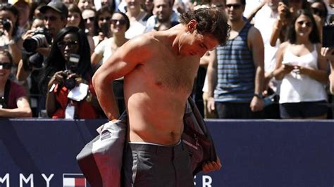 Nadal Se Desnuda En Un Strip Tenis Eurosport