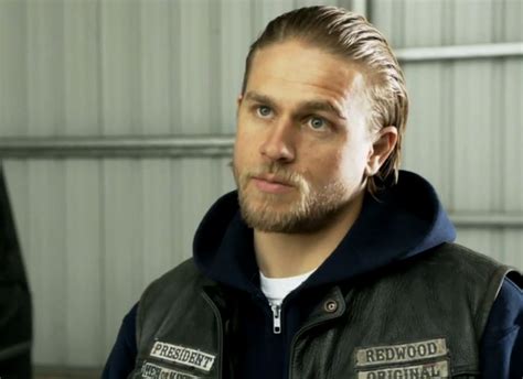 Jax Sons Of Anarchy 25 Pictures Of Charlie Hunnam On Sons Of Anarchy