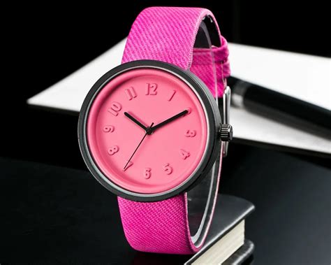 Minimalist Fashion Casual Women Men Watches Pu Leather Strap Quartz Wrist Watch Bright Color