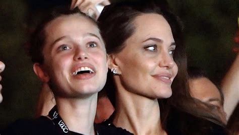 Angelina Jolie And Daughter Shiloh Check Out Måneskin In Concert Angelina Jolie Brad Pitt