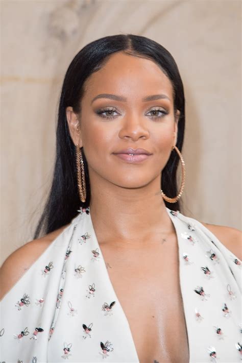 Rihannas Best Beauty Looks Popsugar Beauty Photo 27