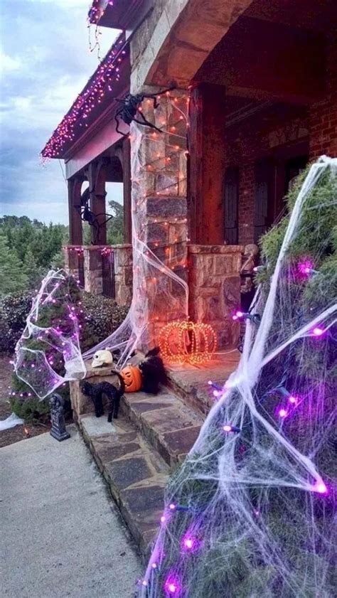 40 Elegant Outdoor Halloween Decorations Ideas For This Year