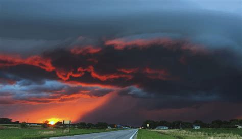 Check Out These Mesmerising S Of Supercell Thunderstorms In
