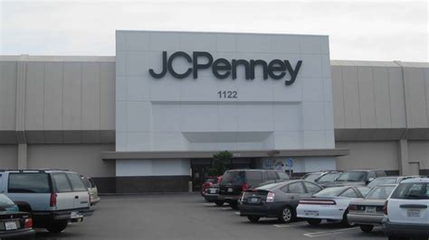 Jcpenney Is Closing More Stores And Laying Off 1000 Employees