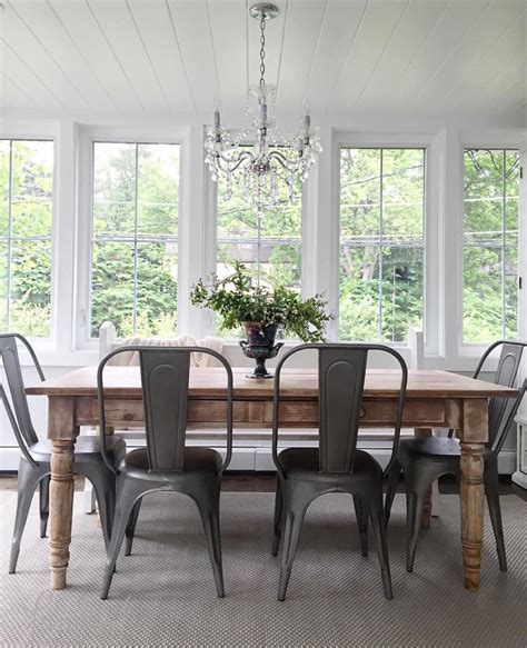 Take a look at how i've combined a rustic chandelier with modern farmhouse style in my dining room. Kindred vintage, farmhouse style | Modern farmhouse dining ...