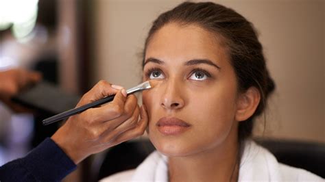 7 Common Concealer Mistakes How To Apply Concealer Allure