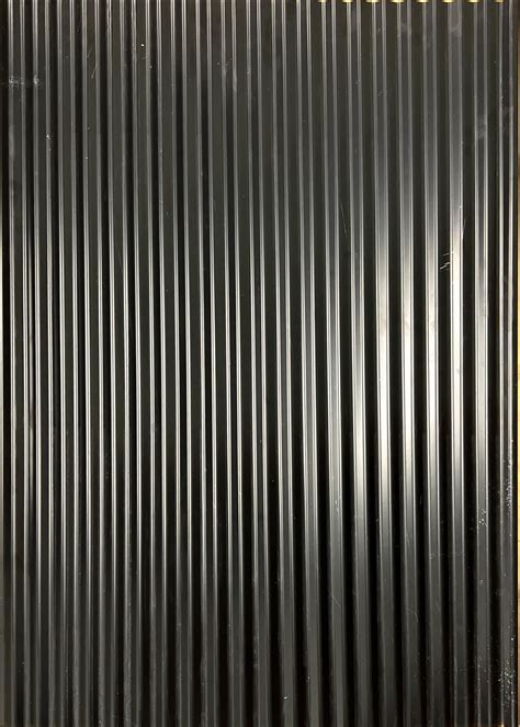 Colorado Corrugated Metal Wainscoting 24in W X 36in H Black