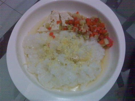 Di usia 7 bulan, tekstur makanan anak tetap halus namun kental. Resep Sehat Bayi Usia 6-12 Bulan - Nasi Tim Cincang ...