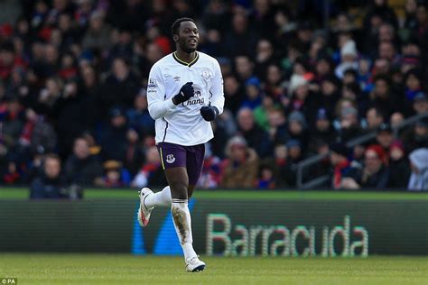 Romelu lukaku's double strike inspired a remarkable fightback as everton recovered from two but belgium forward lukaku gave everton a crucial lifeline when he netted one minute late and ivory. Crystal Palace 0-1 Everton: Romelu Lukaku quick off the ...