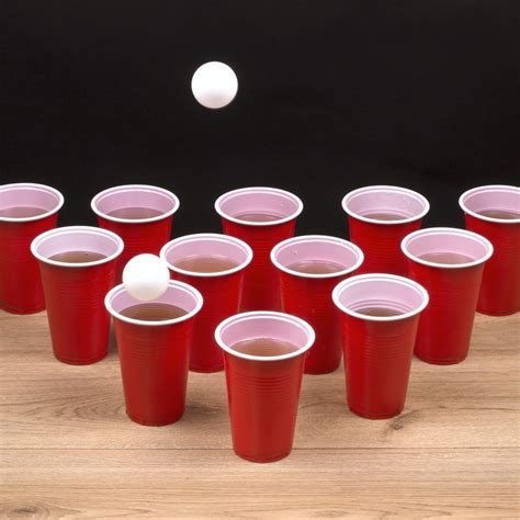 Beer Pong Set 12 Cups 2 Balls