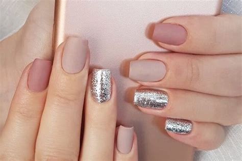 Ver más ideas sobre manicura para uñas cortas, uñas de gel bonitas, manicura de uñas. 7 diseños de uñas mate fáciles de hacer | Peachideas