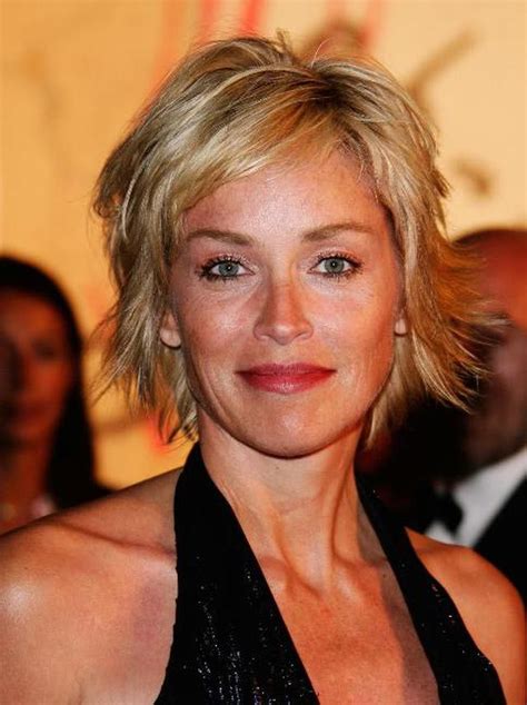 See pictures and shop the latest fashion and style trends of sharon stone, including sharon stone wearing messy cut, layered razor cut, short side part and more. Sharon Stone Hairstyle | Frisuren, Haarschnitt ...